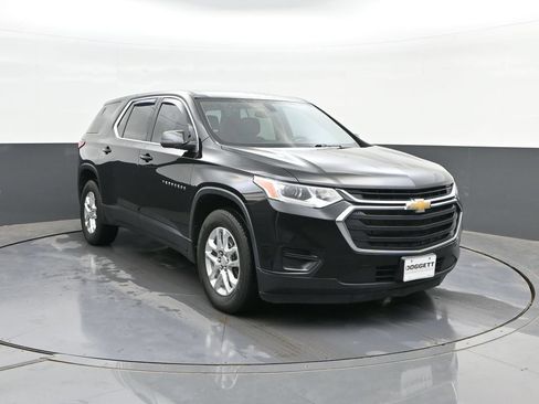 Used 2021 Chevrolet Traverse LS FWD image 22