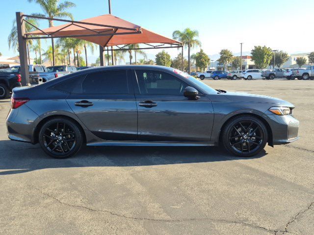 Used 2025 Honda Civic Sport image 4