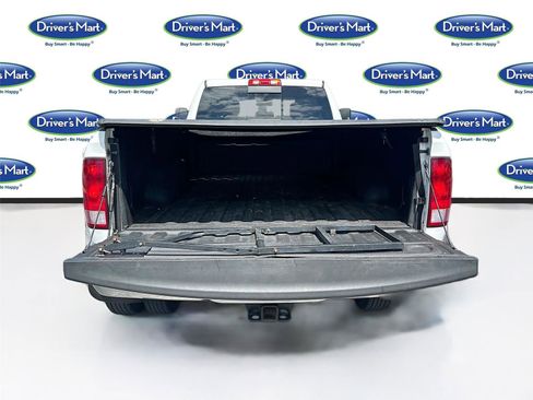 Used 2017 RAM 3500 SLT image 25