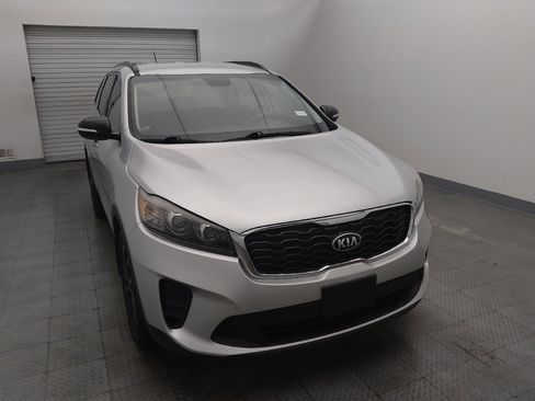 Used 2019 Kia Sorento S FWD image 14