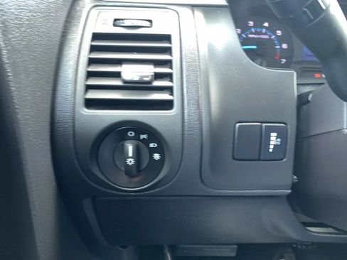 Used 2019 Ford Flex SE FWD image 21