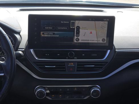 Used 2023 Nissan Altima 2.5 SR w/ SR Premium Package FWD image 16