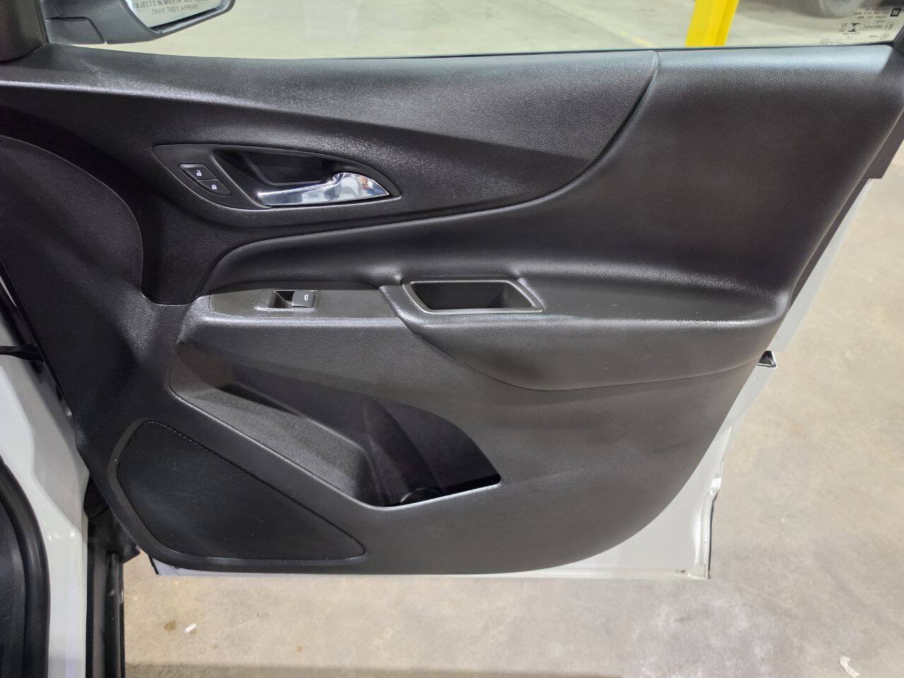 Used 2020 Chevrolet Equinox LT FWD image 31