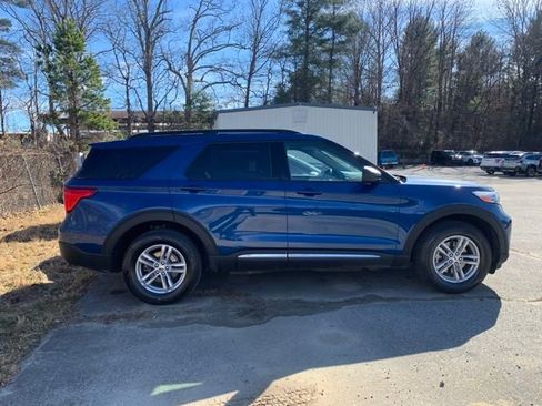 Used 2023 Ford Explorer XLT w/ Equipment Group 202A image 28