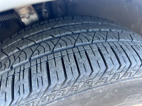 Used 2018 Porsche Cayenne Platinum Edition image 12