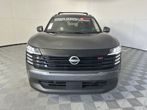 Used 2025 Nissan Kicks SR FWD image 3
