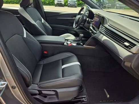 Used 2025 Toyota Camry SE w/ Convenience Package AWD/4WD image 25