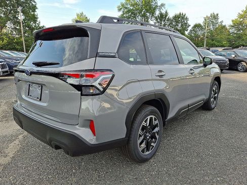 New 2025 Subaru Forester Premium image 2