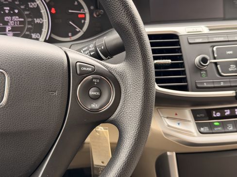 Used 2013 Honda Accord LX image 26