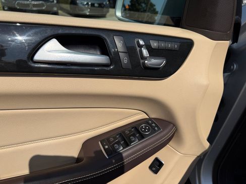 Used 2017 Mercedes-Benz GLS 450 4MATIC image 17