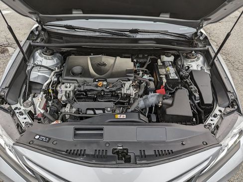 Used 2020 Toyota Camry SE image 41