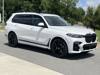 Used 2022 BMW X7 xDrive40i w/ M Sport Package AWD/4WD video 1