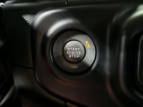Used 2022 Jeep Wrangler Unlimited Sport AWD/4WD image 39