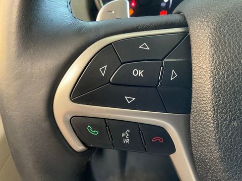 Used 2014 Jeep Grand Cherokee Limited image 12