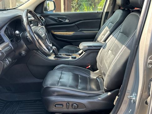 Used 2019 GMC Acadia Denali w/ Technology Package AWD/4WD image 11