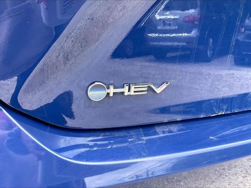 Used 2025 Toyota Camry SE FWD image 30
