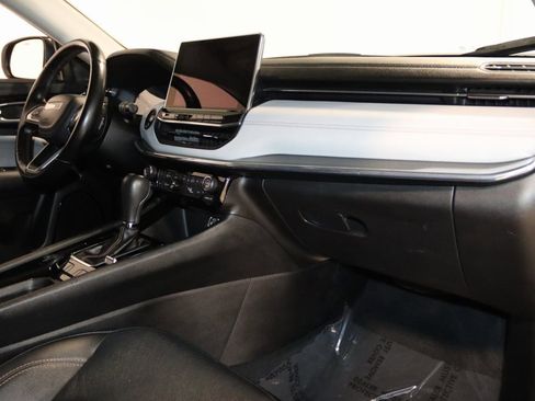 Used 2022 Jeep Compass Limited image 52