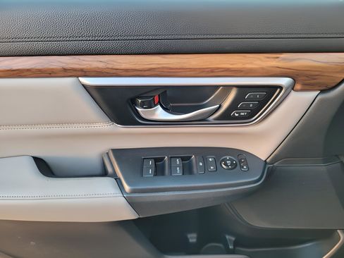 Used 2017 Honda CR-V Touring image 36