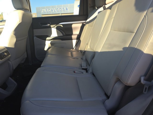 Used 2018 Toyota Highlander XLE FWD image 10