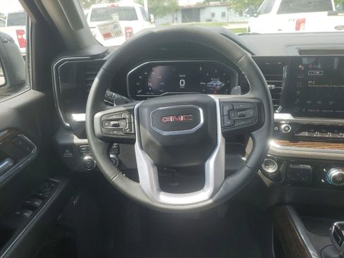 Used 2024 GMC Sierra 1500 Elevation w/ Elevation Premium Package AWD/4WD image 11