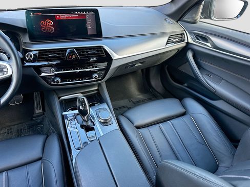 Used 2023 BMW 540i w/ M Sport Package image 24