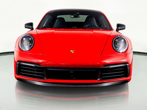 Used 2020 Porsche 911 Carrera 4S w/ Sport Package image 22