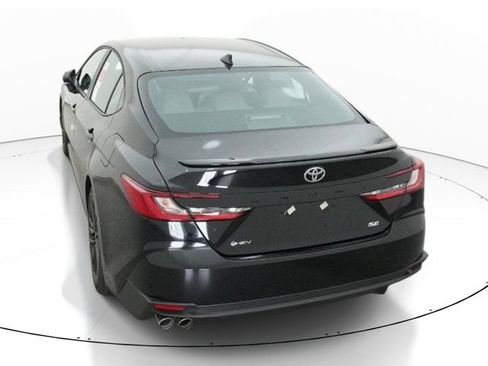 New 2026 Toyota Camry Hybrid FWD image 5