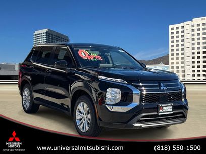 New 2025 Mitsubishi Outlander ES