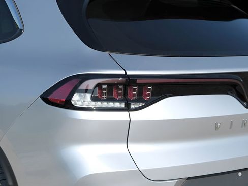 New 2025 VinFast VF 8 Eco AWD/4WD image 32