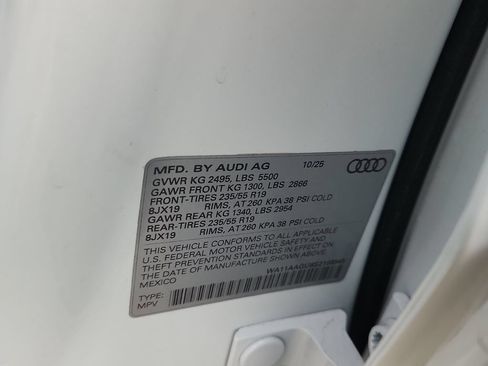 Used 2025 Audi Q5 Premium AWD/4WD image 17