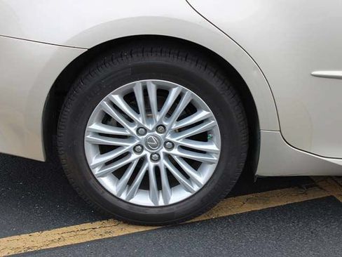 Used 2013 Lexus ES 350 w/ Luxury Pkg FWD image 8