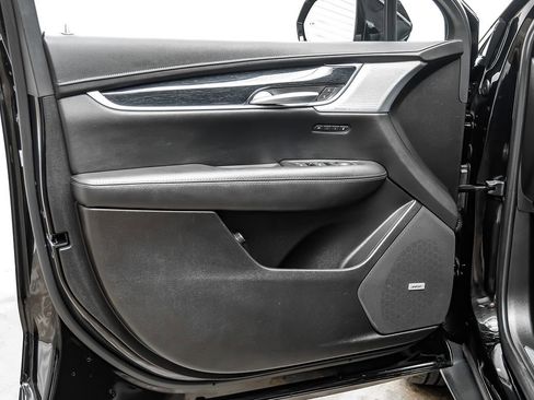 Used 2025 Cadillac XT5 Premium Luxury FWD image 45