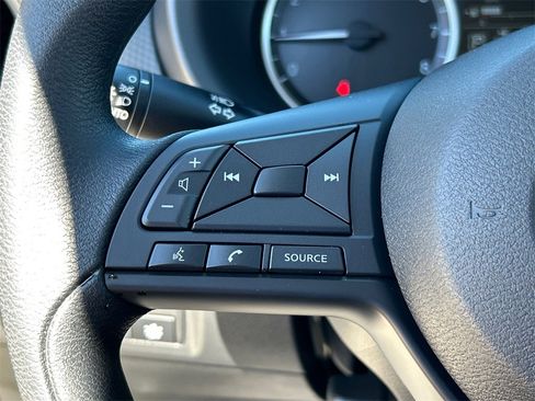New 2025 Nissan Kicks Play S image 21