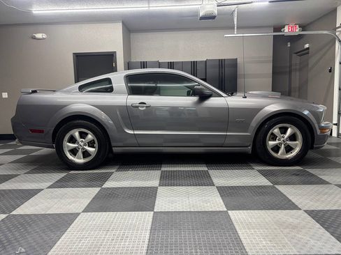 Used 2007 Ford Mustang GT Premium RWD image 6