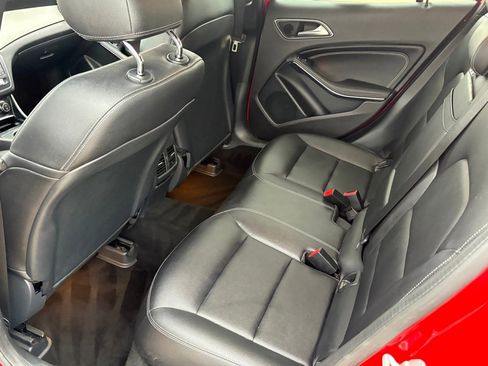 Used 2018 Mercedes-Benz GLA 250 image 33