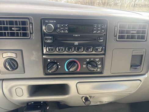 Used 2004 Ford F250 XLT image 32