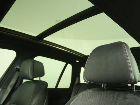 Used 2019 BMW X5 xDrive40i w/ Luxury Seating Package image 11