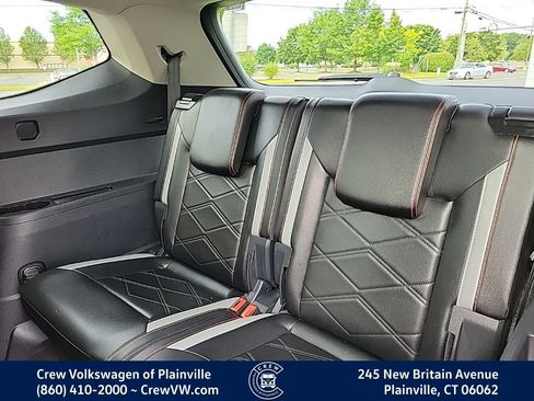 Certified 2024 Volkswagen Atlas Peak Edition SEL AWD/4WD image 50