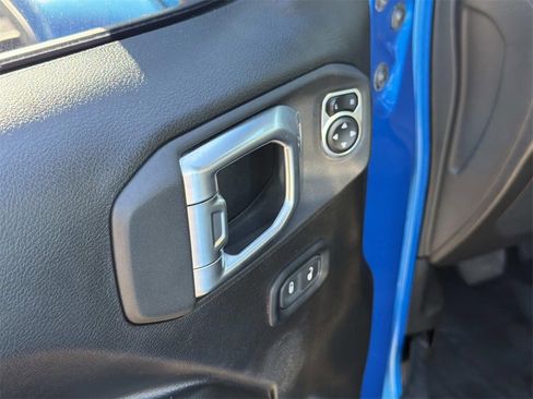 Used 2022 Jeep Gladiator Sport image 14