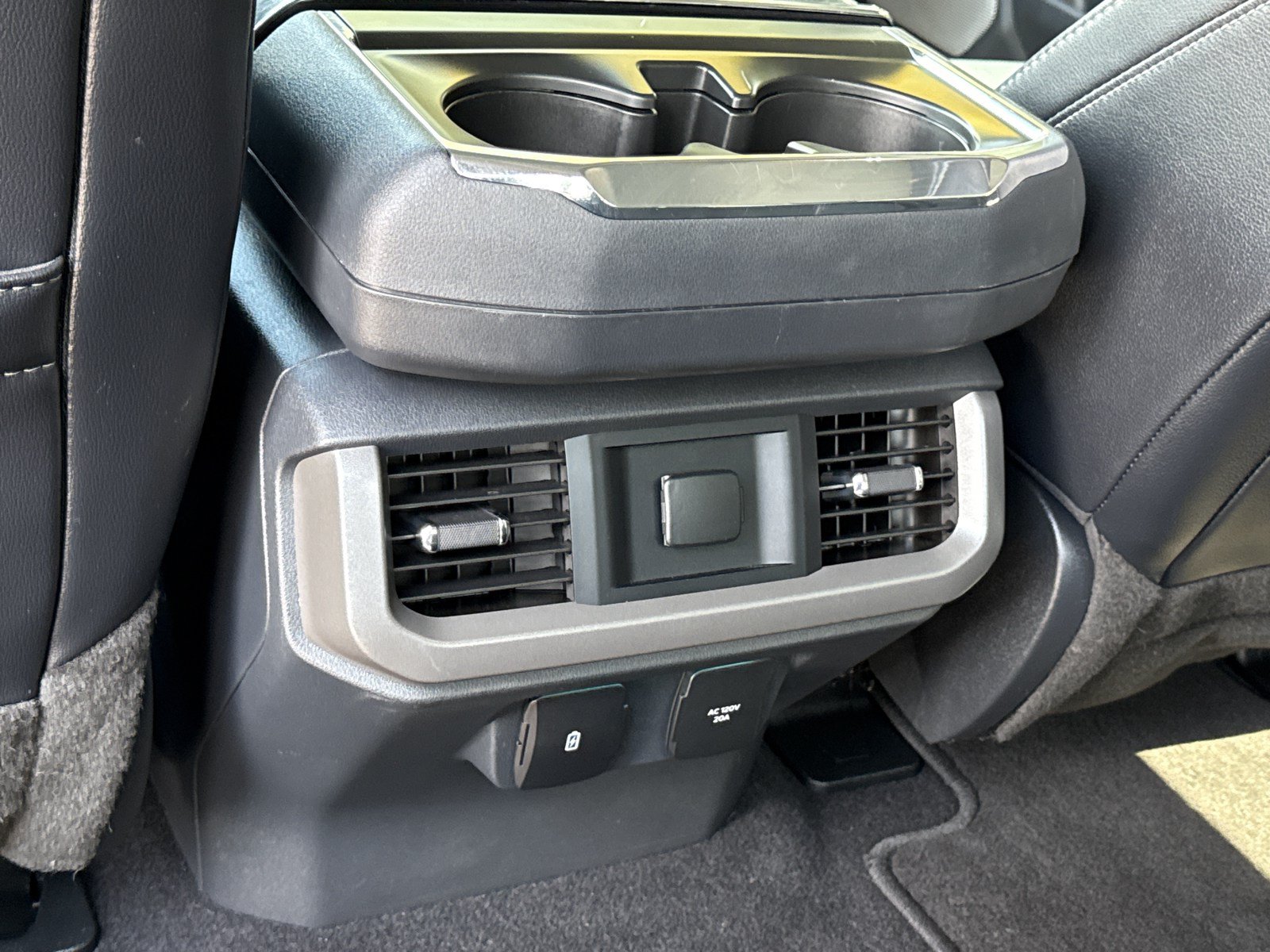 Used 2023 Ford F150 Lariat w/ Trailer Tow Package AWD/4WD image 15