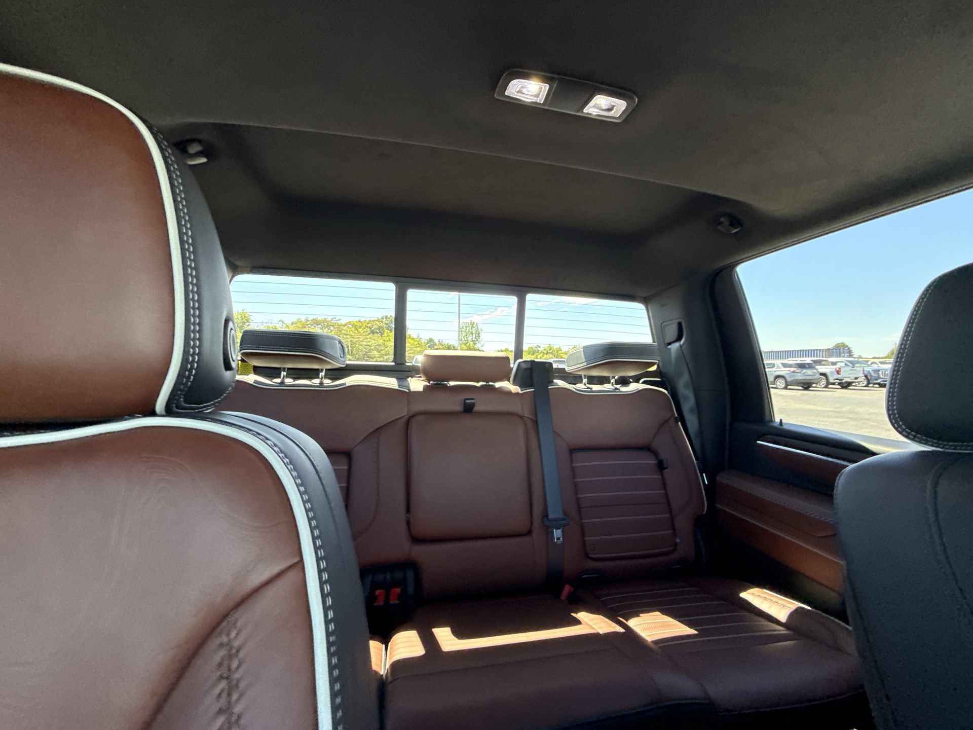 Certified 2025 GMC Sierra 3500 Denali Ultimate AWD/4WD image 32