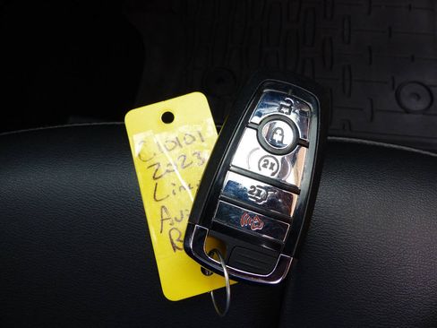 Used 2023 Lincoln Aviator AWD w/ Elements Package image 51