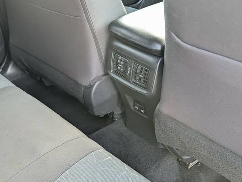 Used 2024 Toyota RAV4 XLE FWD image 30