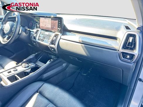 Used 2023 Kia Sorento EX AWD/4WD image 39