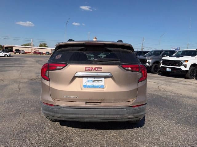 Used 2018 GMC Terrain SLE w/ Driver Convenience Package FWD image 4