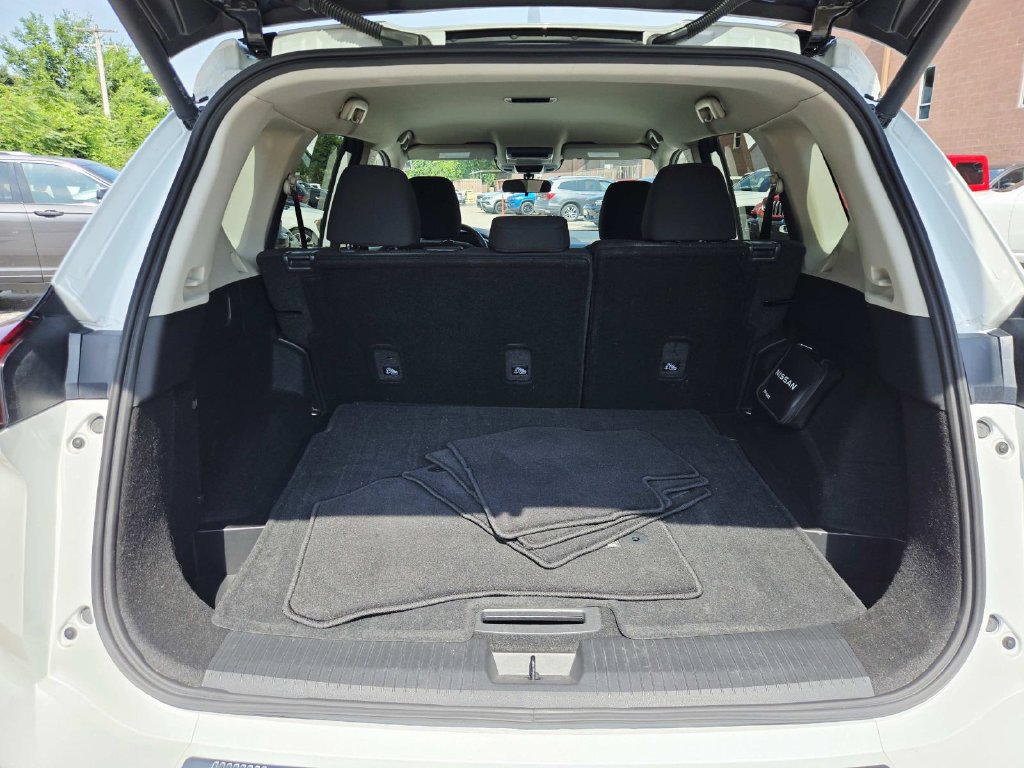 Used 2024 Nissan Rogue SV AWD/4WD image 13
