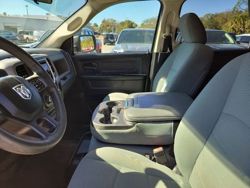 Used 2017 RAM 1500 Express image 10