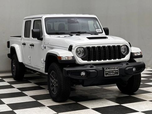 New 2026 Jeep Gladiator Sport AWD/4WD image 2