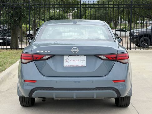 Used 2025 Nissan Sentra SV FWD image 4