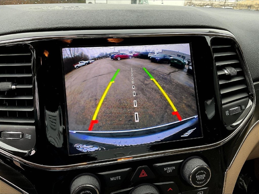 Used 2020 Jeep Grand Cherokee Limited AWD/4WD image 14
